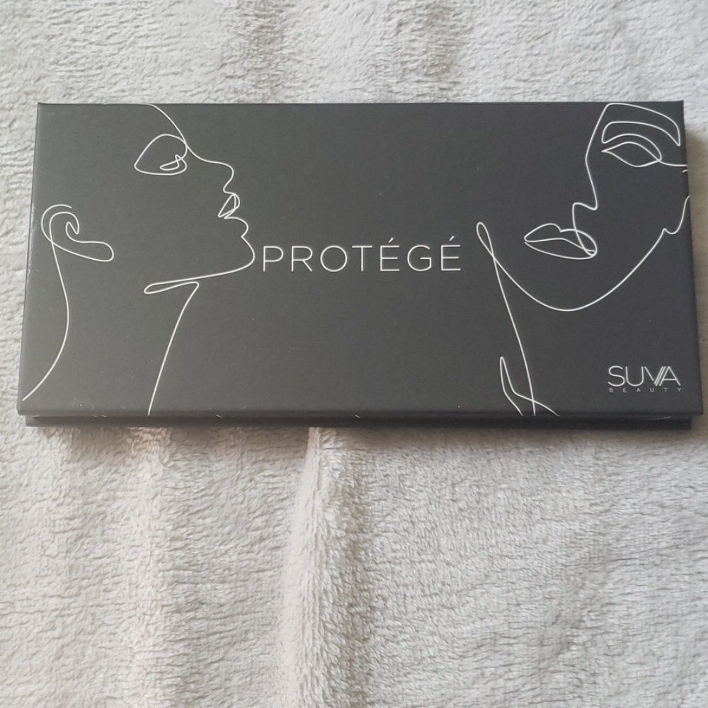 Eyeshadow palette